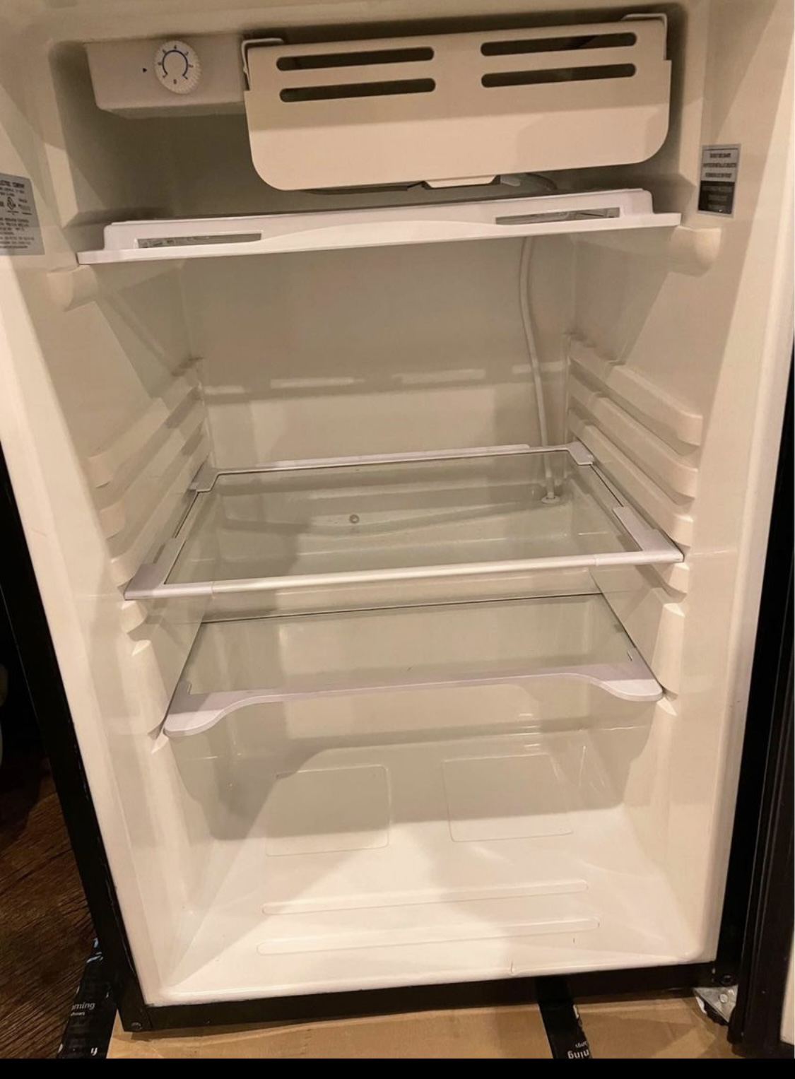 GE mini fridge - photo 4
