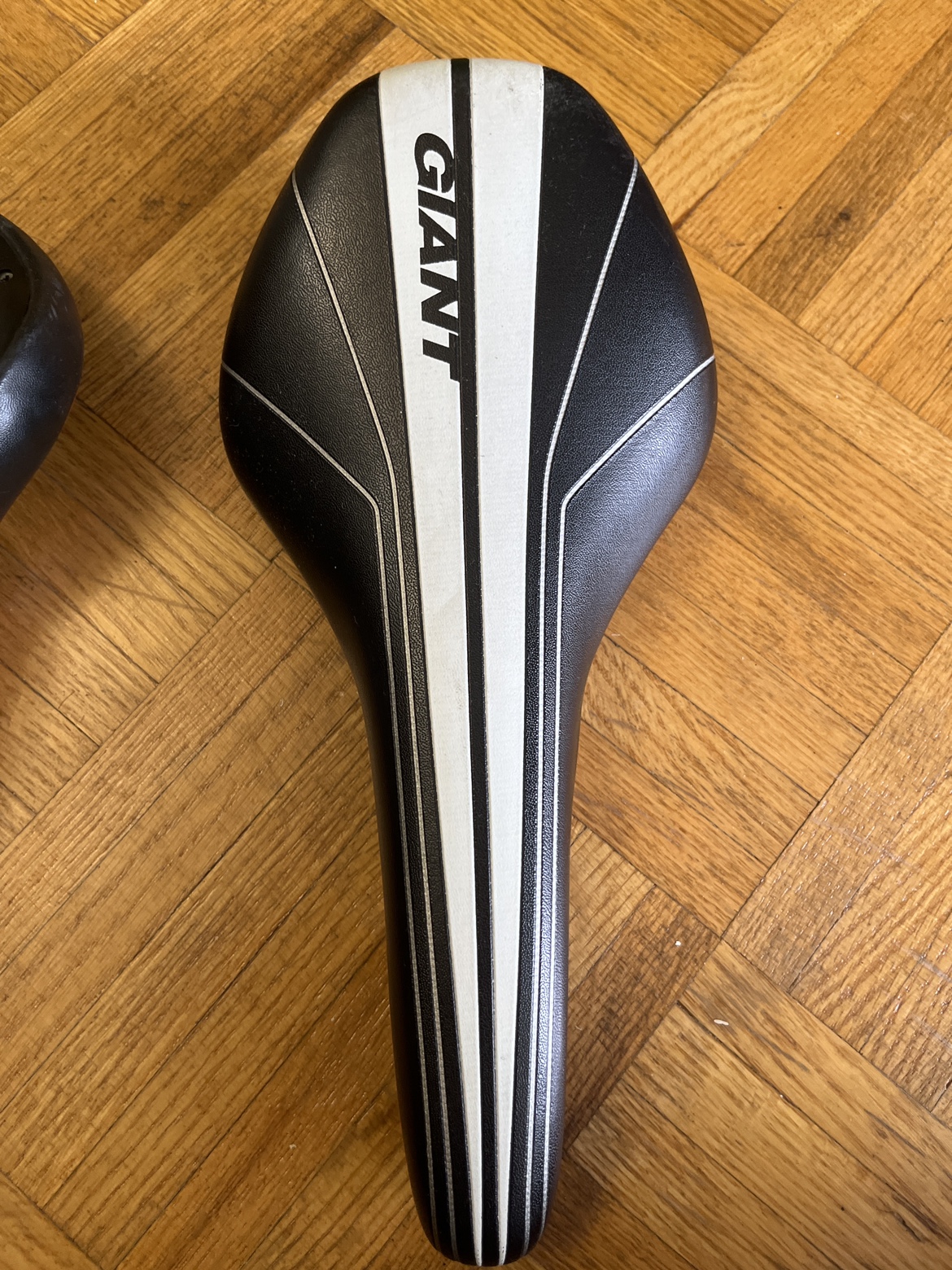 Used Bike Seats image indicator(4)