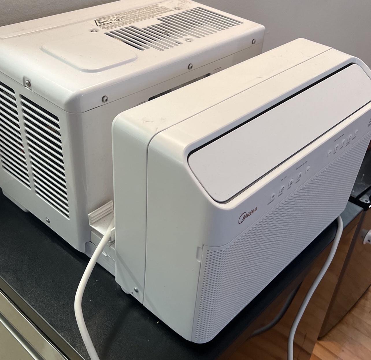 Midea 12,000 BTU Air-Conditioner With Remote Control - photo 4
