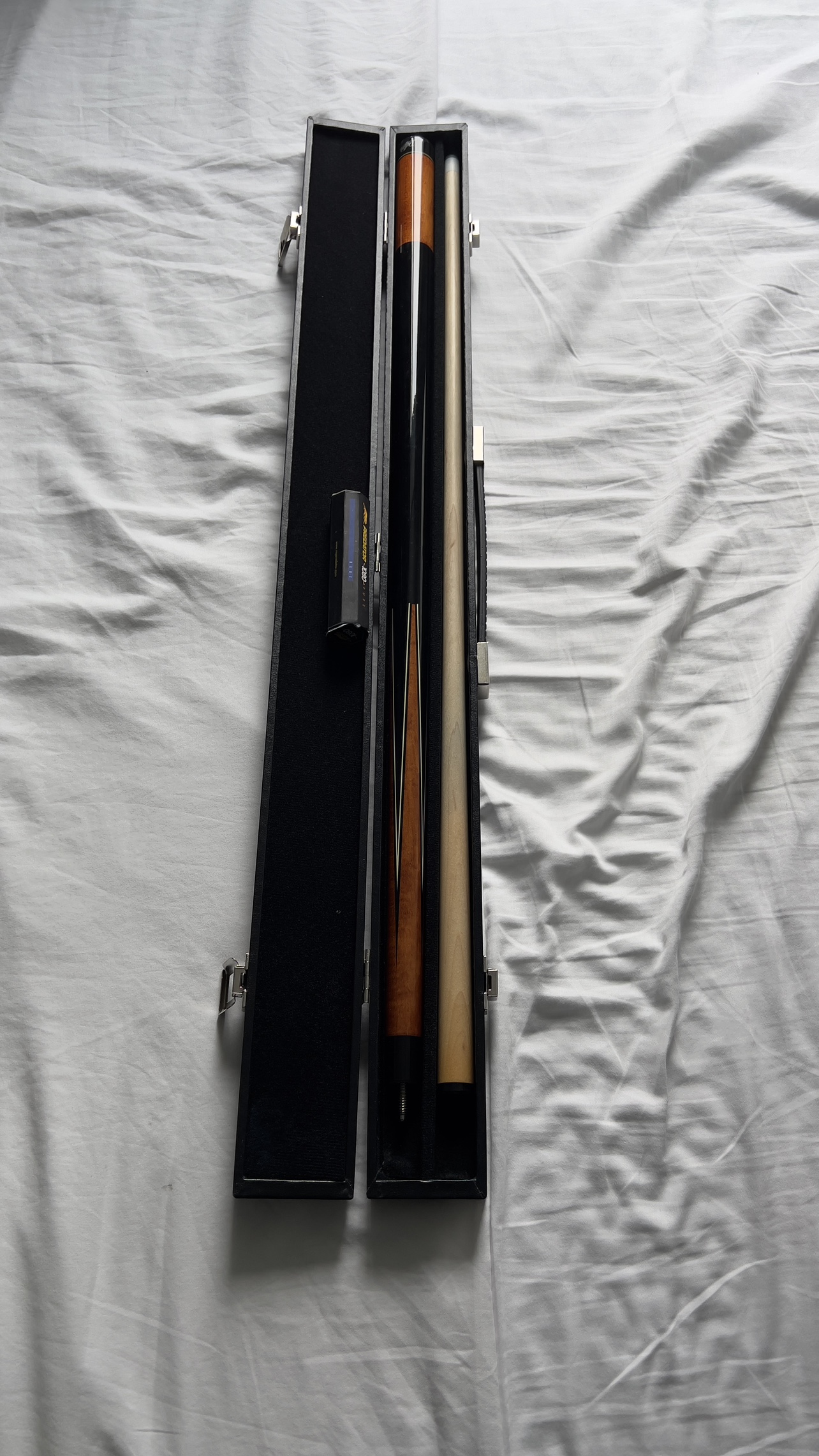 Pool cue brand new
