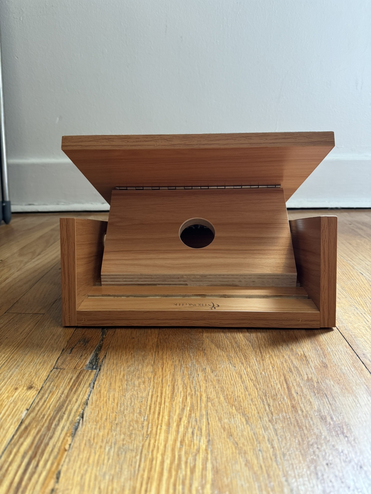 Wooden Calf Stretcher with 4 Angle Adjustmets image indicator(3)