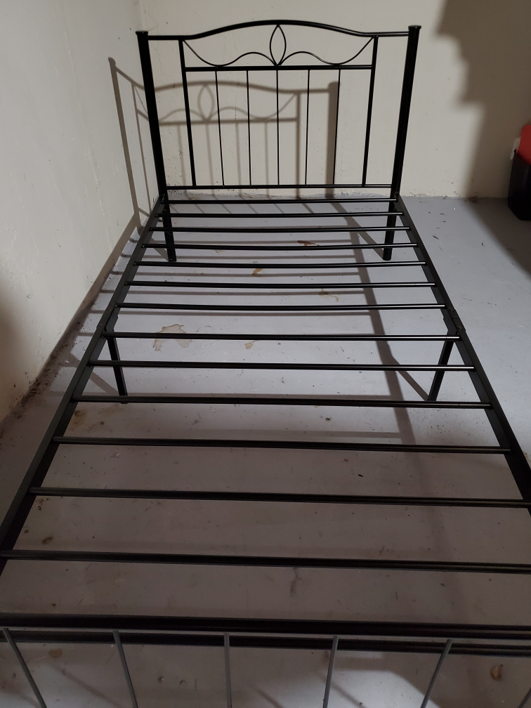 Twin bed