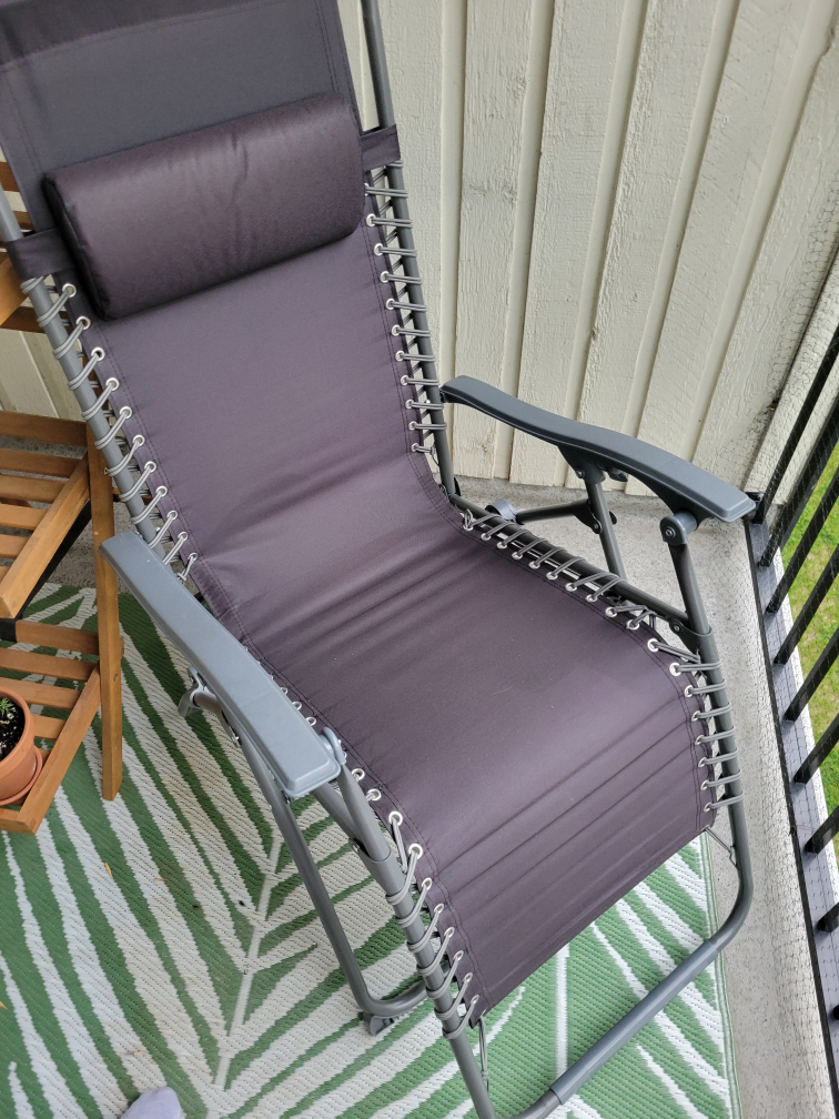 2 patio chairs