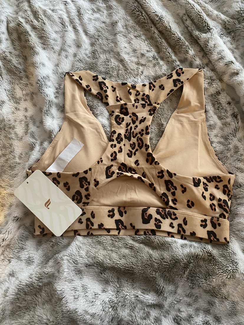 NWT Fabletics On-The-Go Midi Medium Impact Sports Bra - photo 4