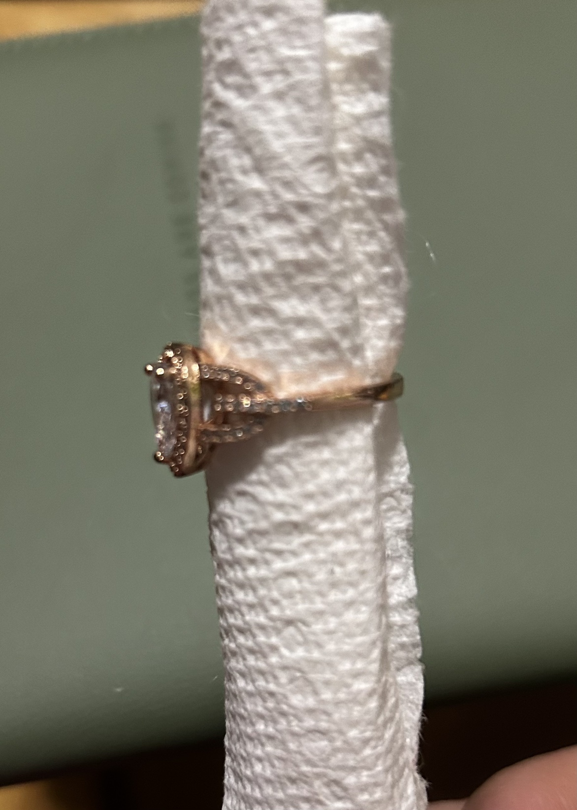 Rosegold Sterling Silver Ring White Zirconia Stone image indicator(6)