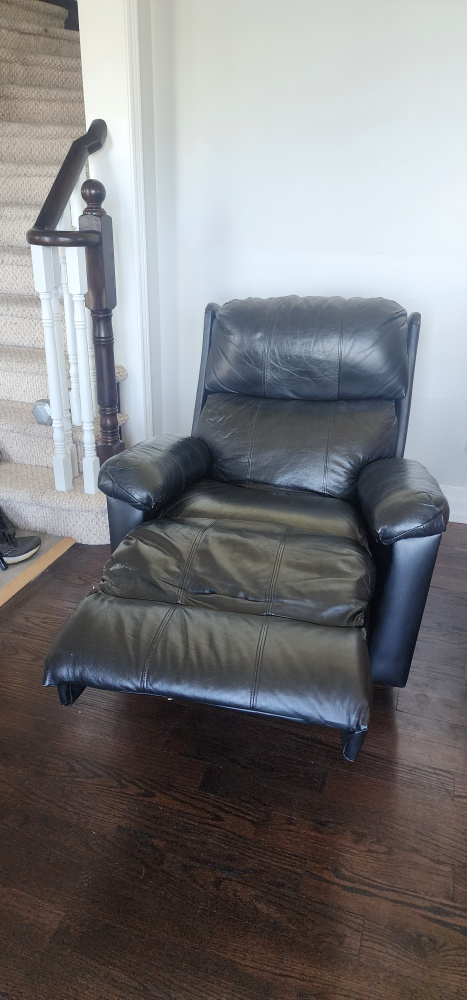 Very comfortable recliner chair - photo 3