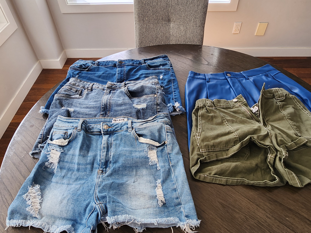 Women's Shorts thumbnail