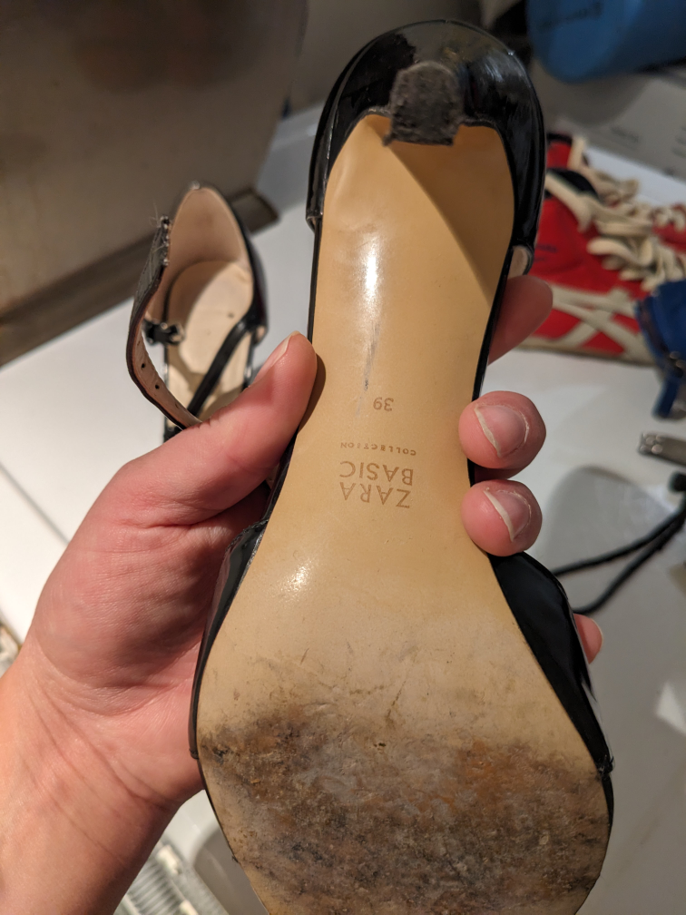 Zara Basic Shoe Heel size 39 image indicator(5)