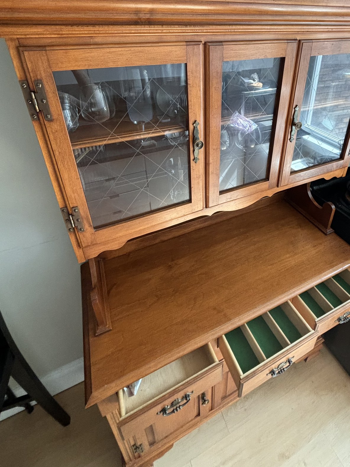 Sideboard buffet cabinet 👀MOVING SALE image indicator(2)