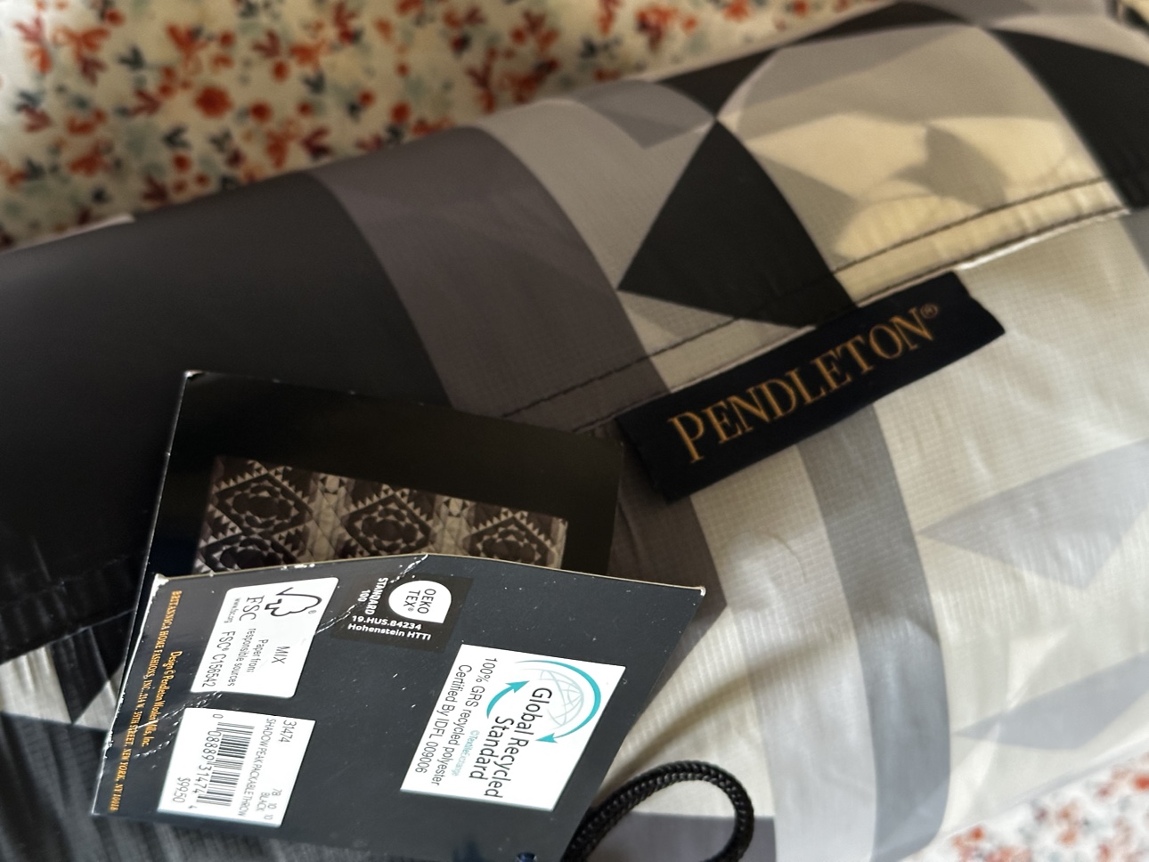 Pendleton Packable throw - photo 2