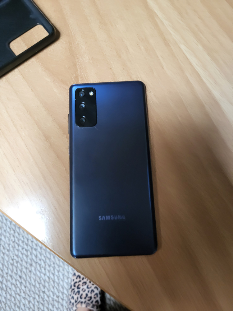 samsung S 20 FE - photo 2