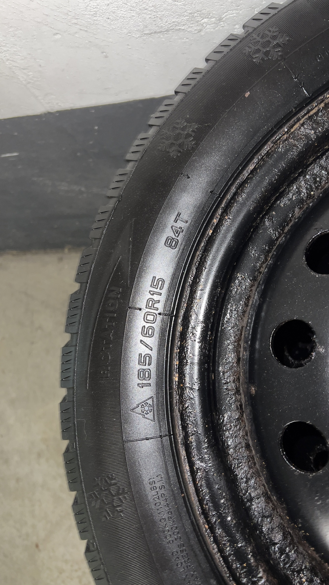Winter tires for sale 185/60R15 84T - photo 3