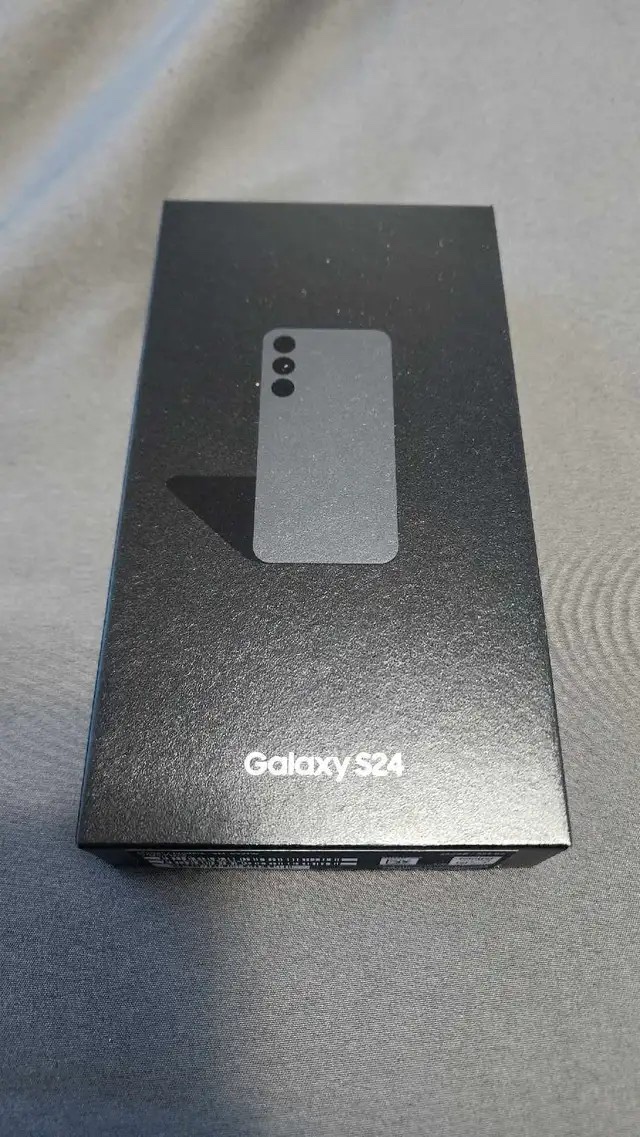 Brand new in box Samsung galaxy s24 thumbnail