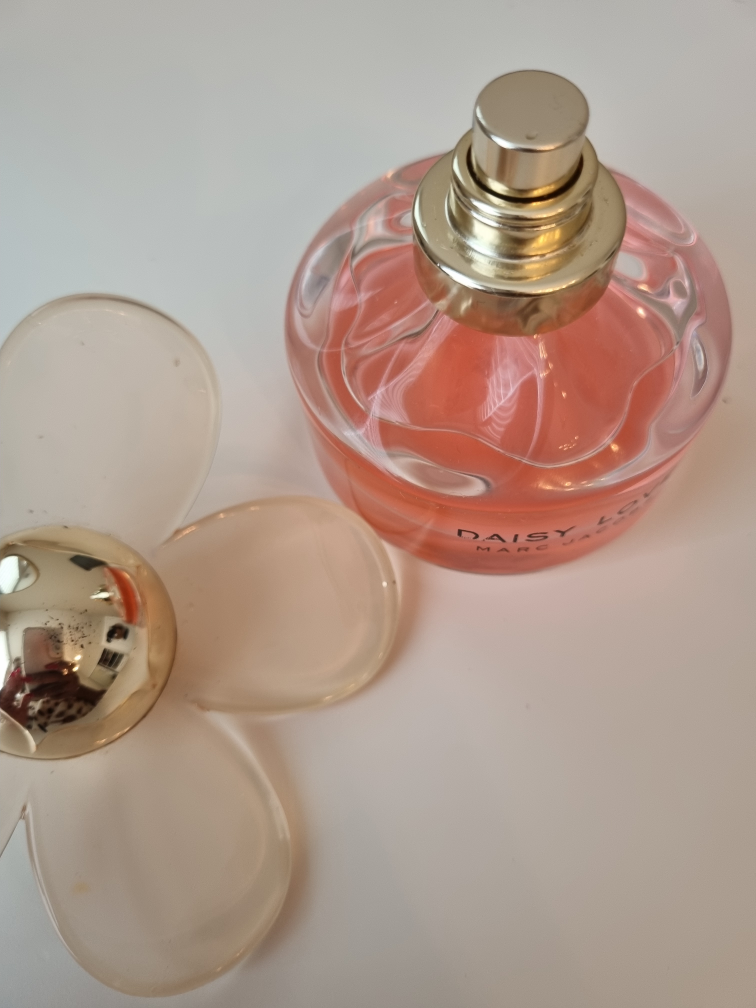 Marc Jacobs Daisy Love EDP 50ml perfume. 90% full - photo 3