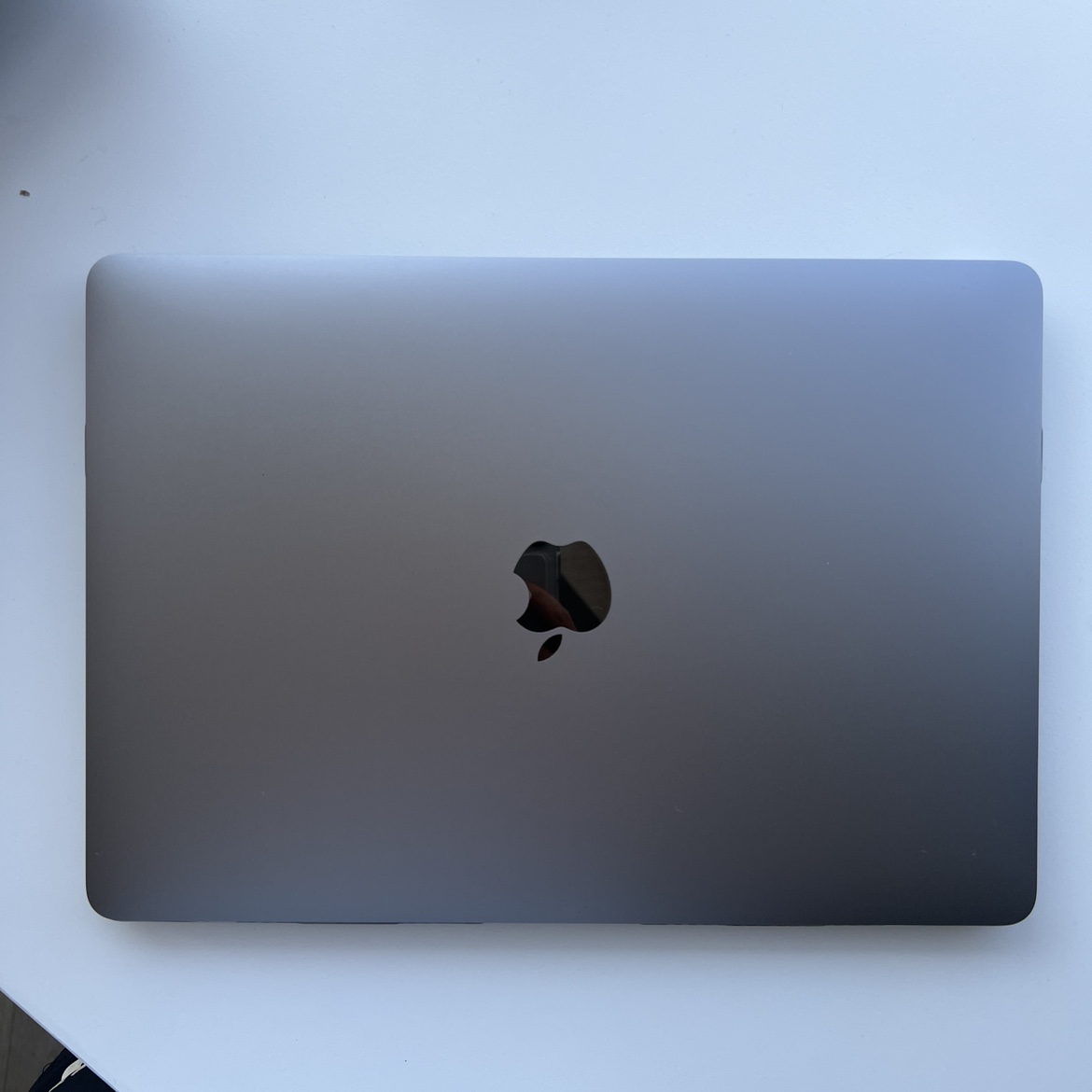 Macbook air 13inch 2018 thumbnail