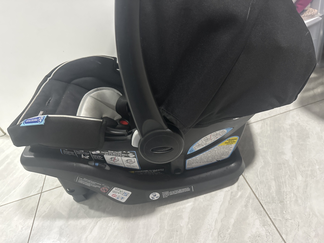 Graco snugride 35 lite x car seat - photo 2
