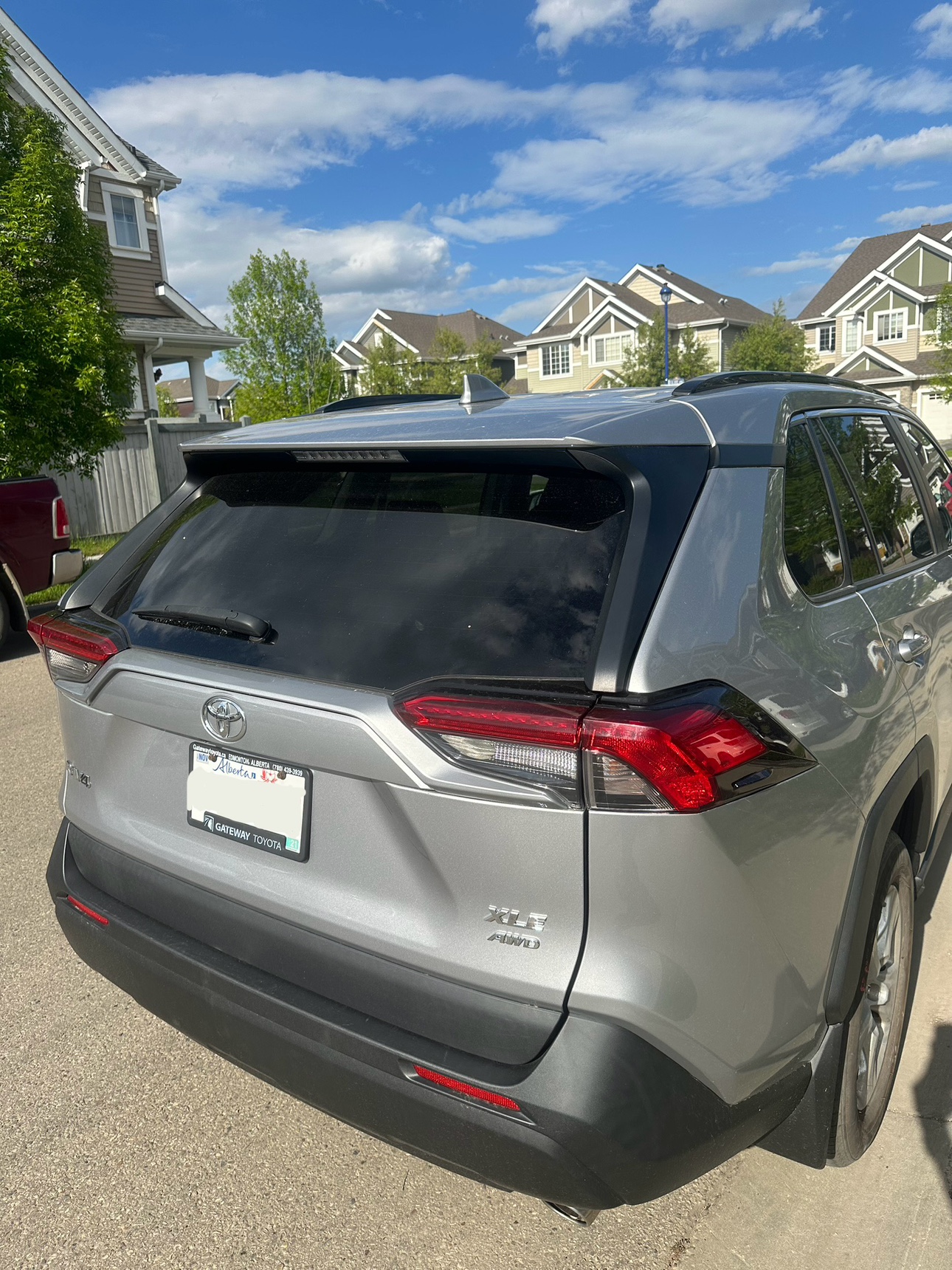 2019 Toyota RAV4 XLE - photo 3