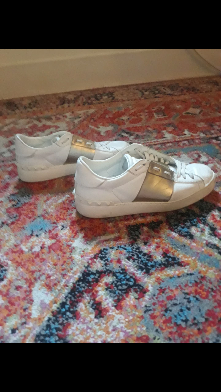 Valentino Garavani rockstud original sneakers. thumbnail