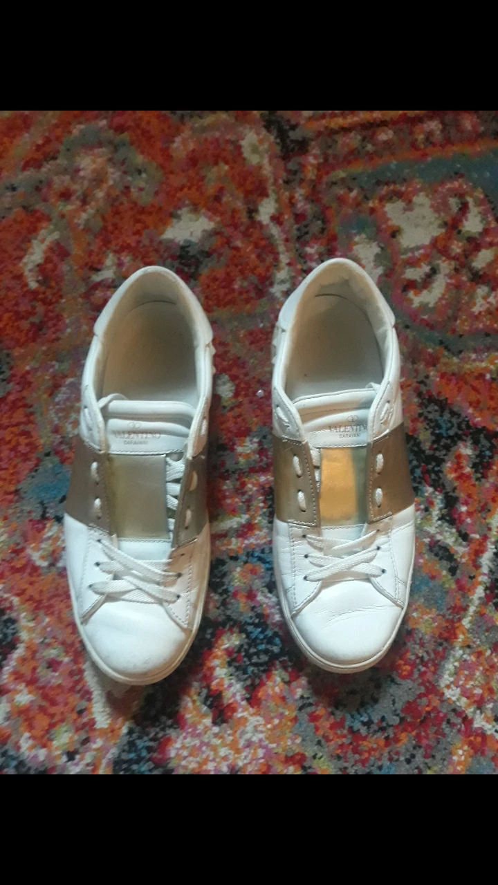 Valentino Garavani rockstud original sneakers. image indicator(4)