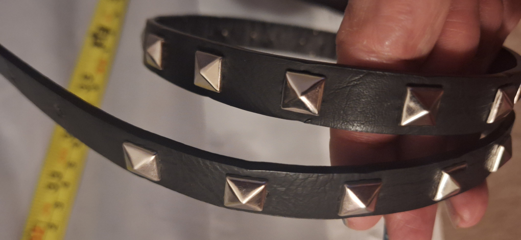 ❤️Black thin belt with silver square studs image indicator(3)