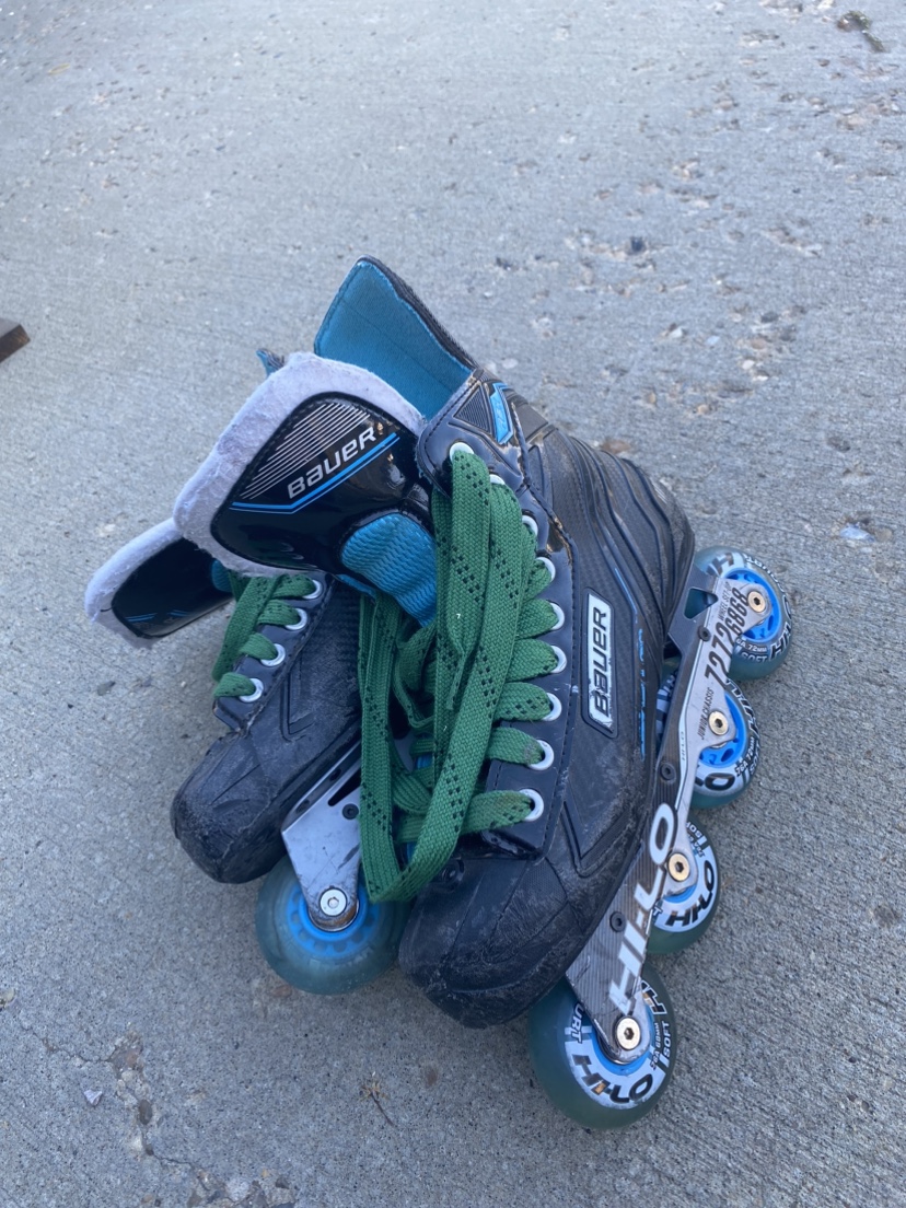 Youth Bauer roller blades