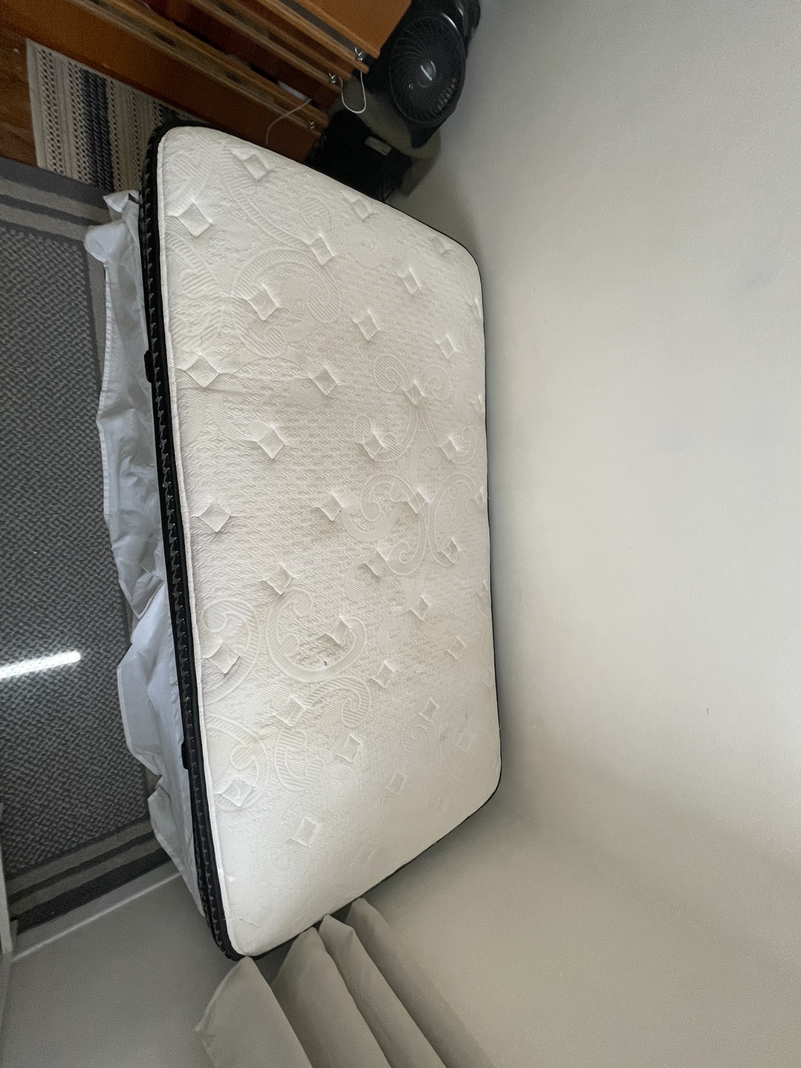 FREE TWIN COMFORTABLE MATTRESS - photo 3