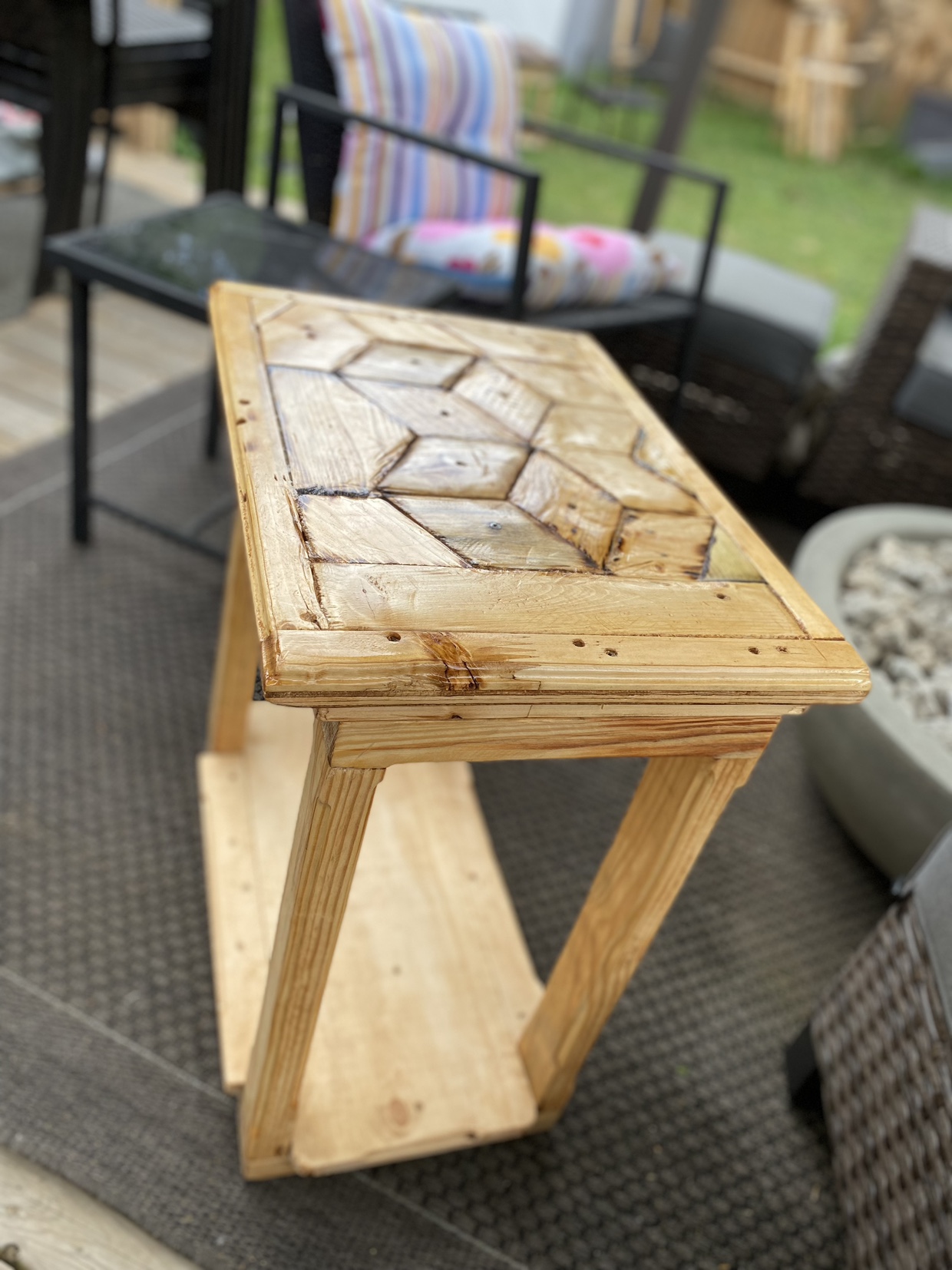 Accent table - photo 3