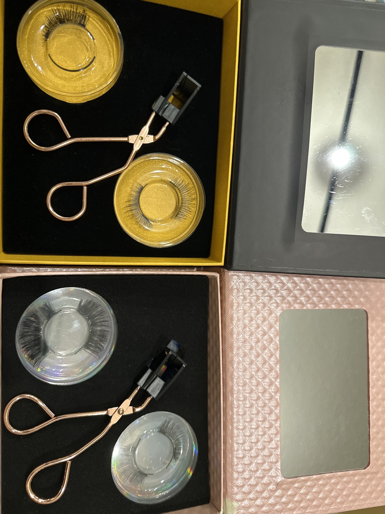 Magnetic eyelashes with tool