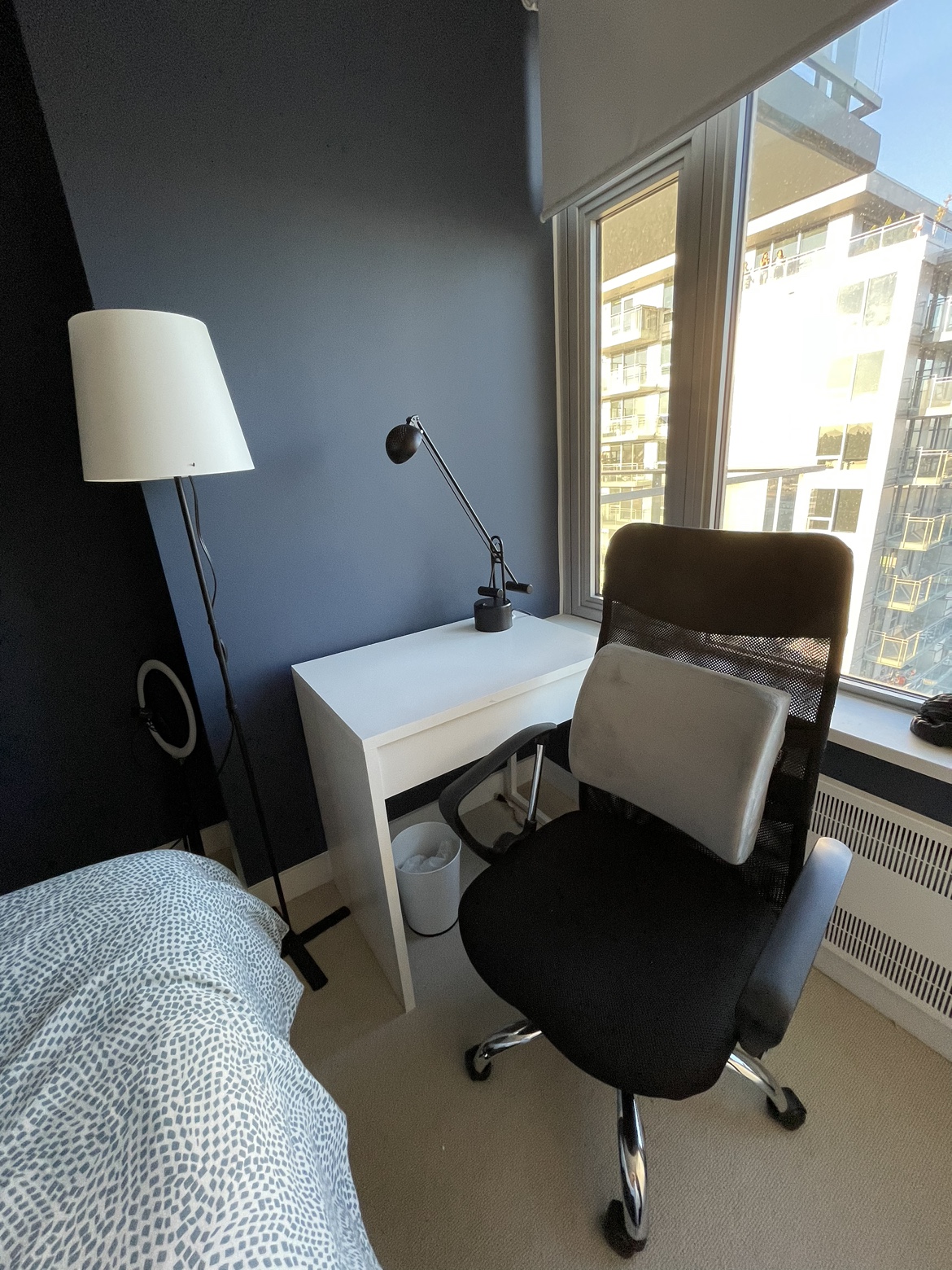 Desk, ergonomic chair and lamps set