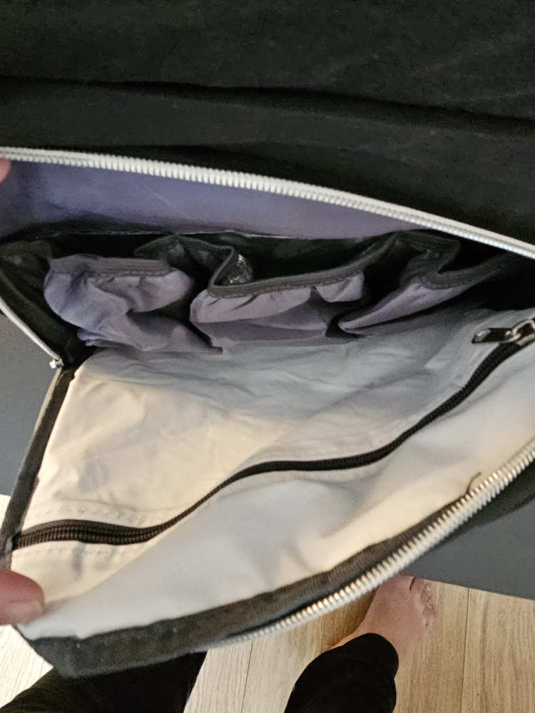black diaper bag - photo 2