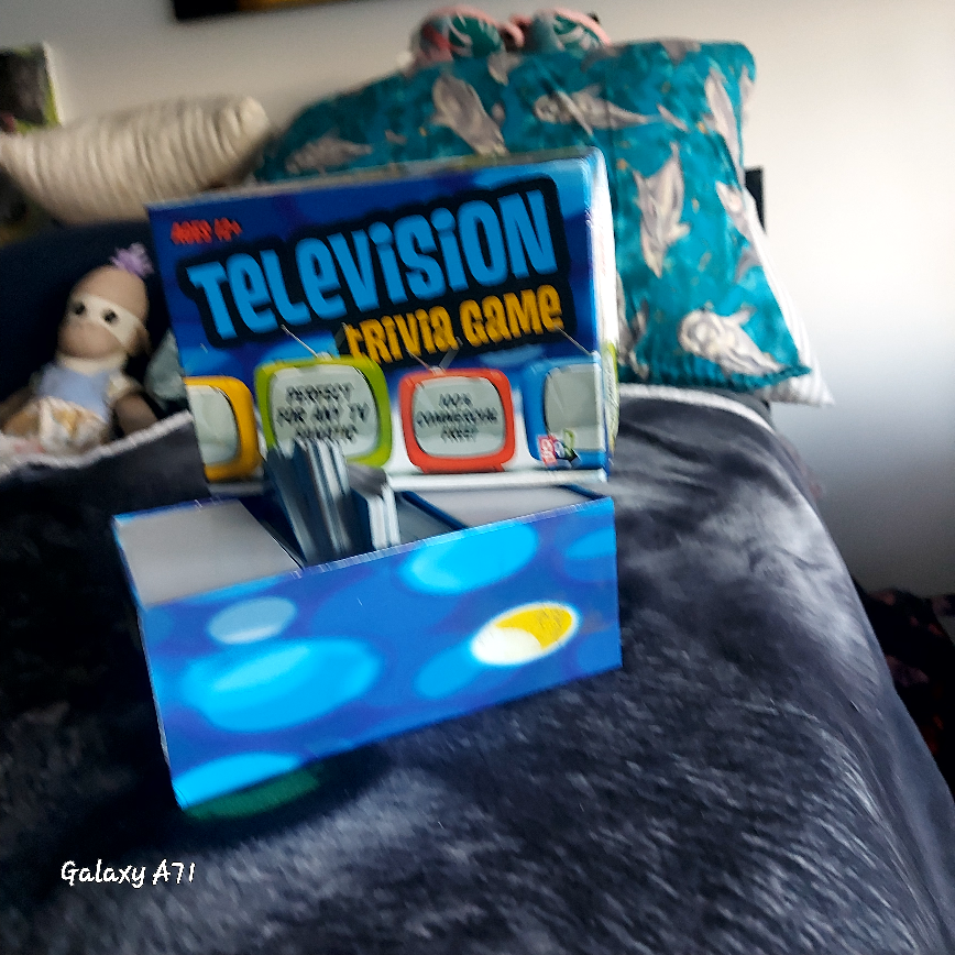 TELEVISION TRIVIA GAME image indicator(4)