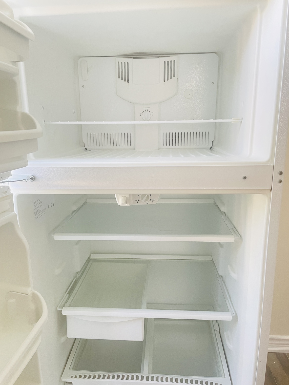 Fridge - photo 2