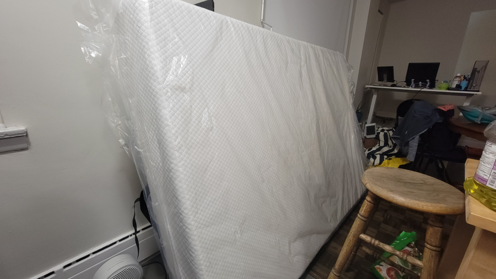 🌟Moving Sale 🌟 10 Inch Full Gel Memory Foam Mattress - photo 3