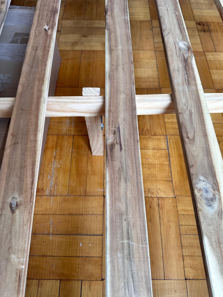 Queen size bed frame - photo 4