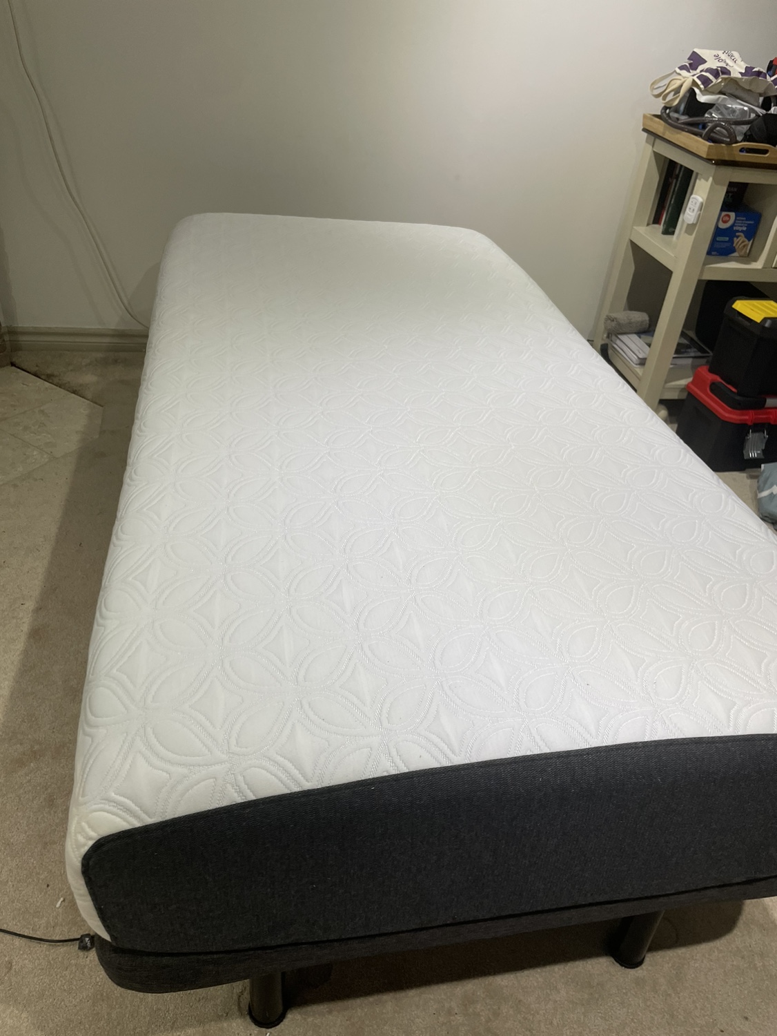 Adjustable twin xl bed with matress