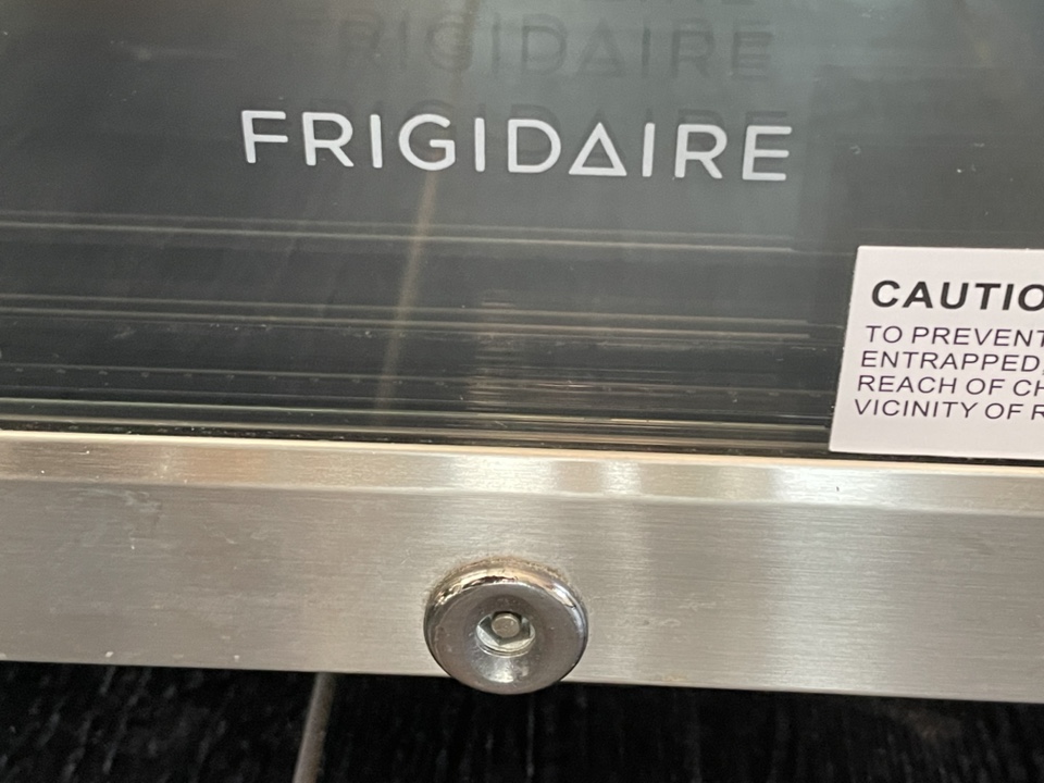 Fridge - glass door - Beverage or Wine Cooler 4.6 Cu. Ft. image indicator(3)