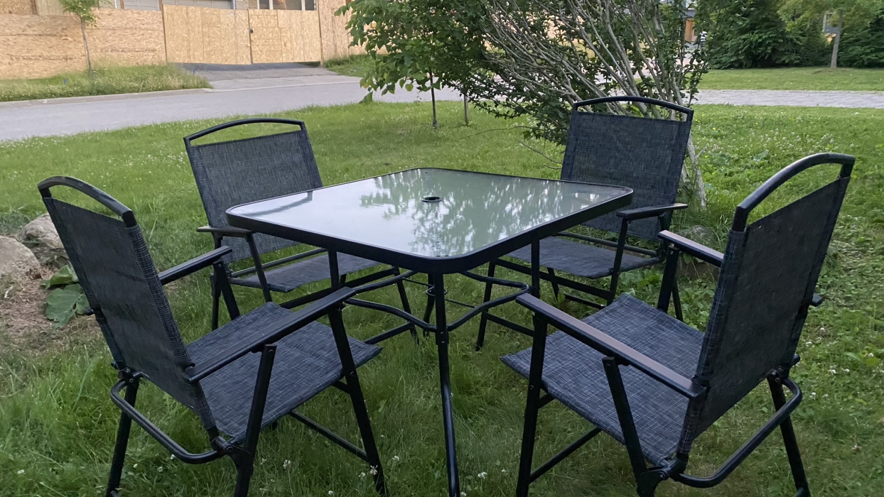 Patio table and chairs - photo 4