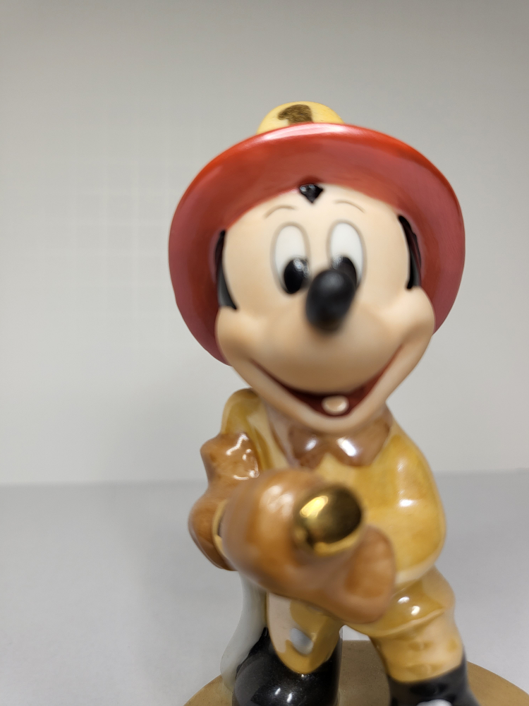 Disney Mickey Mouse Figurine - photo 2