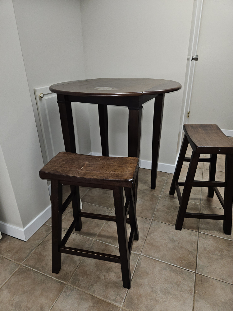 Wood Table and chairs - photo 2