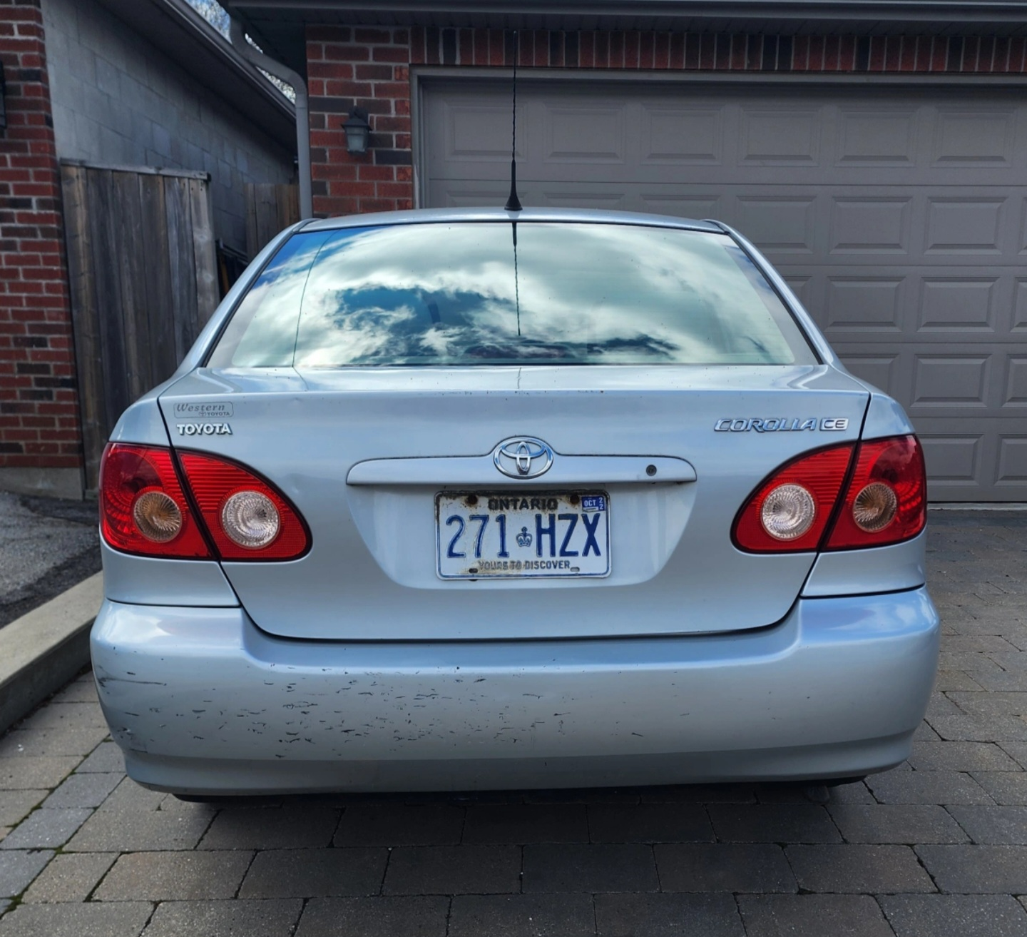 2007 Toyota Corolla manual Transmission. image indicator(2)