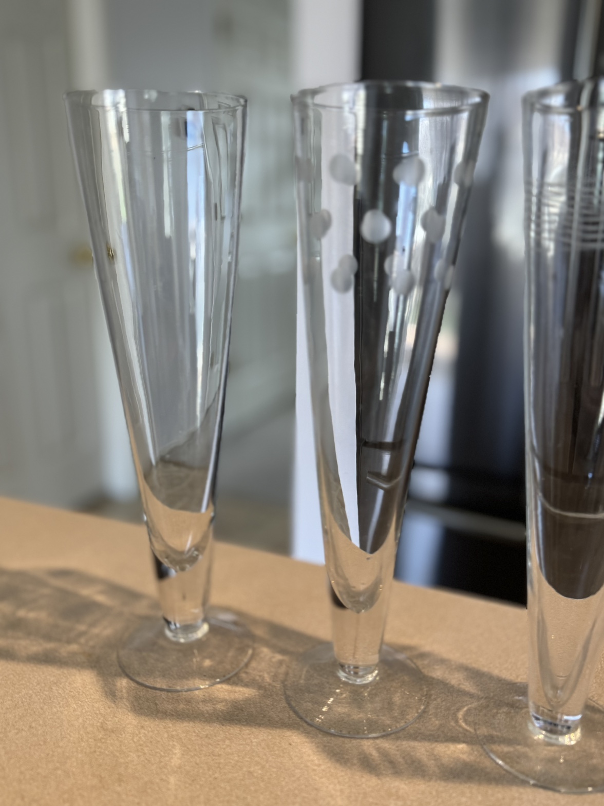 Beautiful Set of 4 Unique Glass Champagne Flutes - photo 3