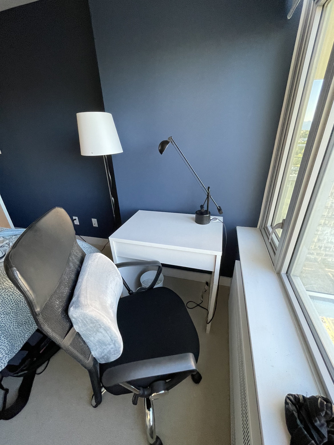 Desk, ergonomic chair and lamps set - photo 5