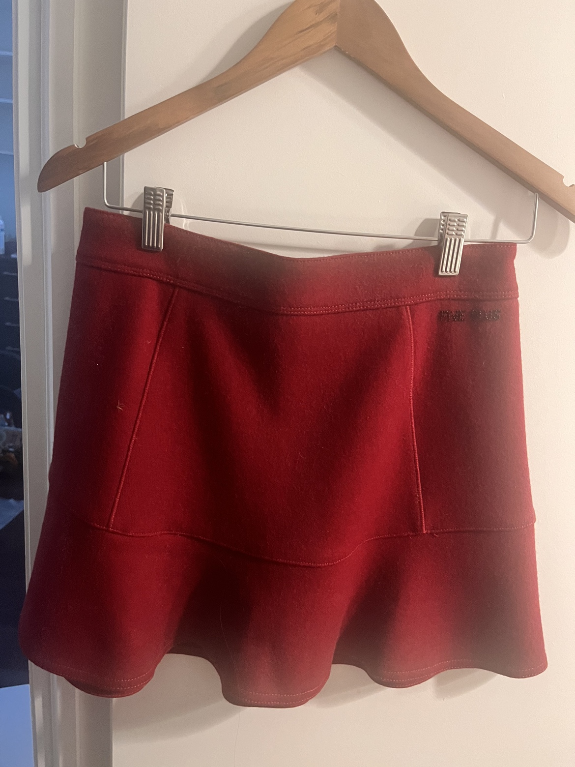 free skirt thumbnail