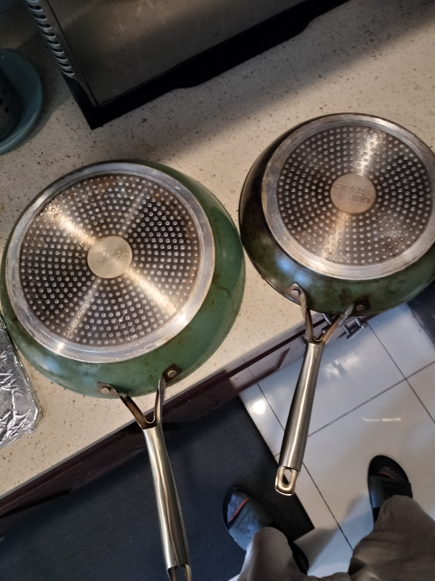 non stick pans - photo 2