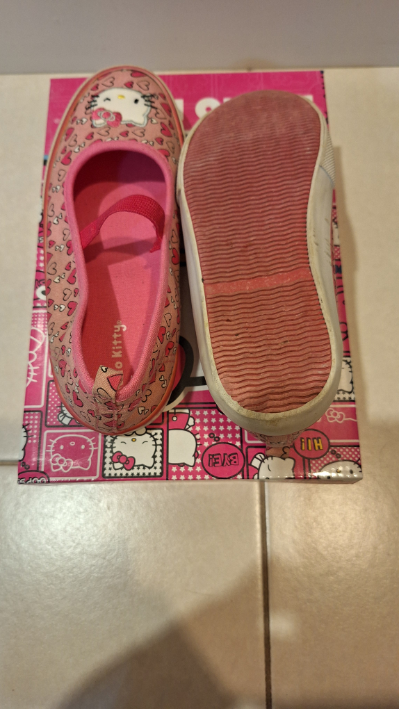Hello kitty, size 1