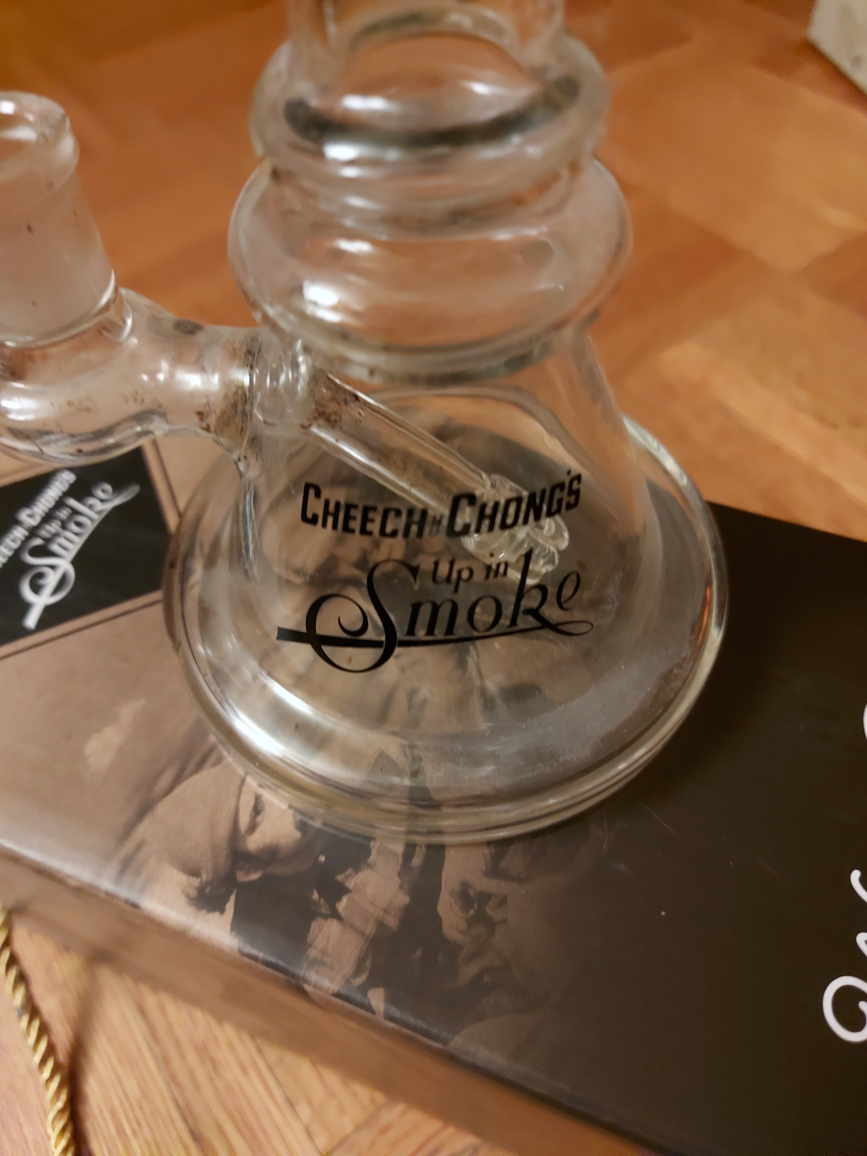 Cheech&Chong's" Up In Smoke Glass Waterpipe