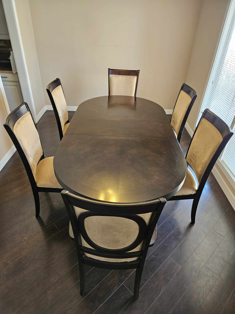 Dining table with 6 chairs