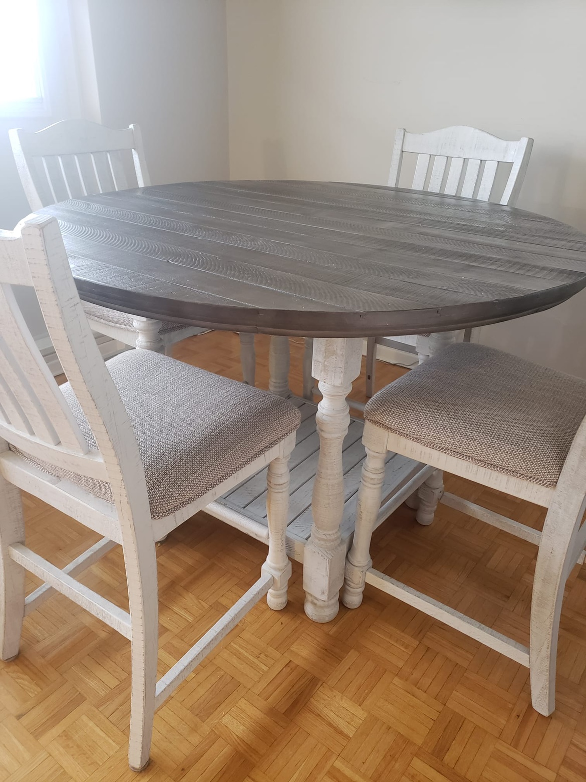 Round Dining Table set - photo 5