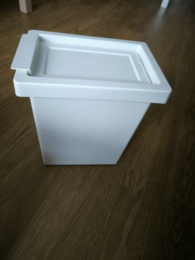 trash can with lid, white - photo 2