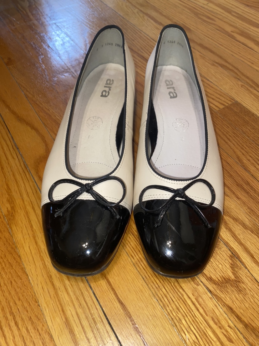 Ara Belinda Ballet Flat with Heel (8.5) thumbnail